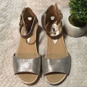 Earth sandals in excellent condition
